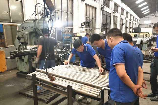 今年会官方端网站登录入口-今年会(中国)每周对各个工序进行质量监督检验的现场。